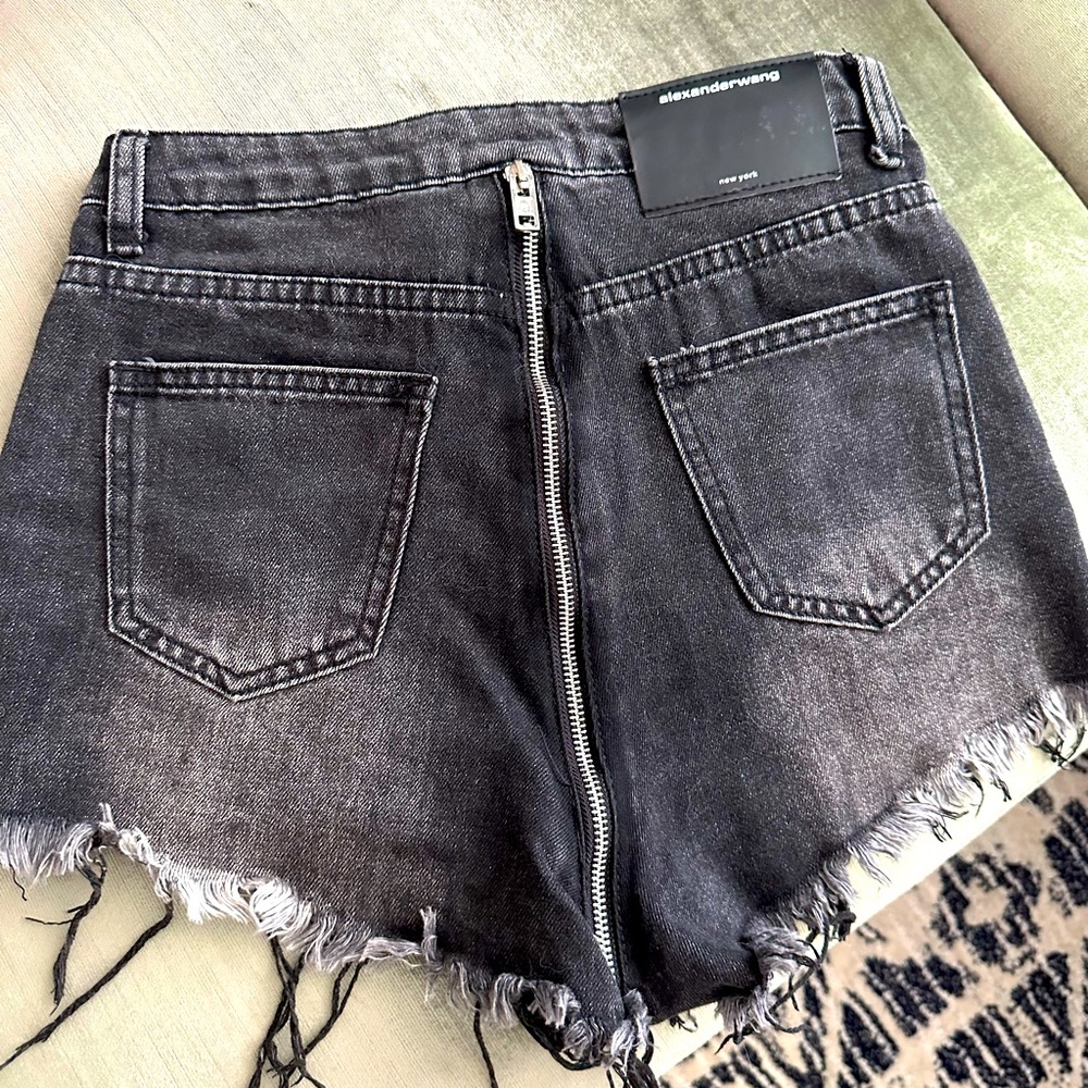 Sexy Alexander Wang shorts, perfect fit for the summer